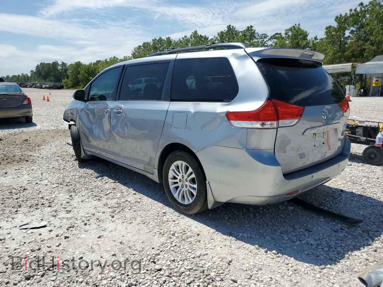 2011 TOYOTA All Models - VIN: 5TDYK3DC3BS147190 - Фото 2