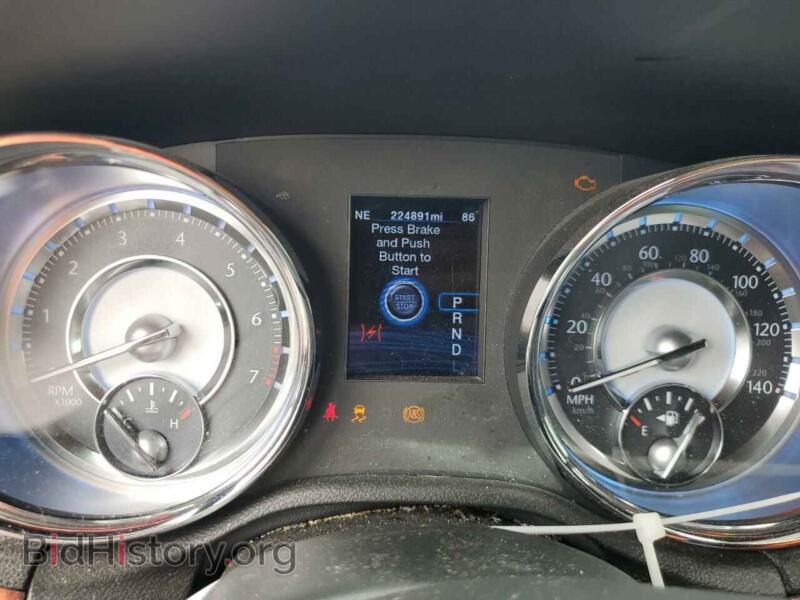 2012 Chrysler 300 (VIN 2C3CCACG6CH173030) — photo 9 of 13
