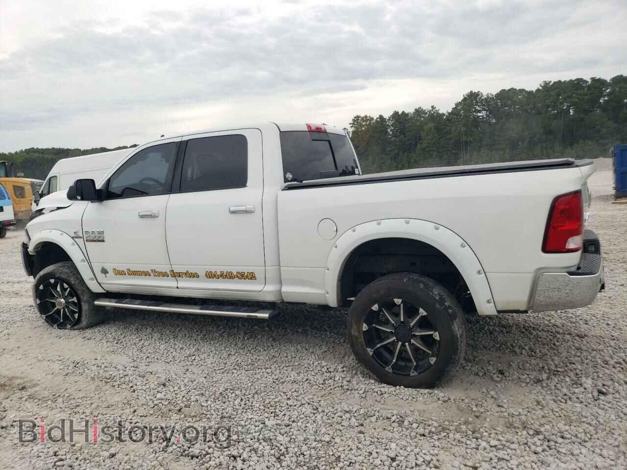 2015 RAM All Models - VIN: 3C6UR5DL6FG603720 - Photo 2