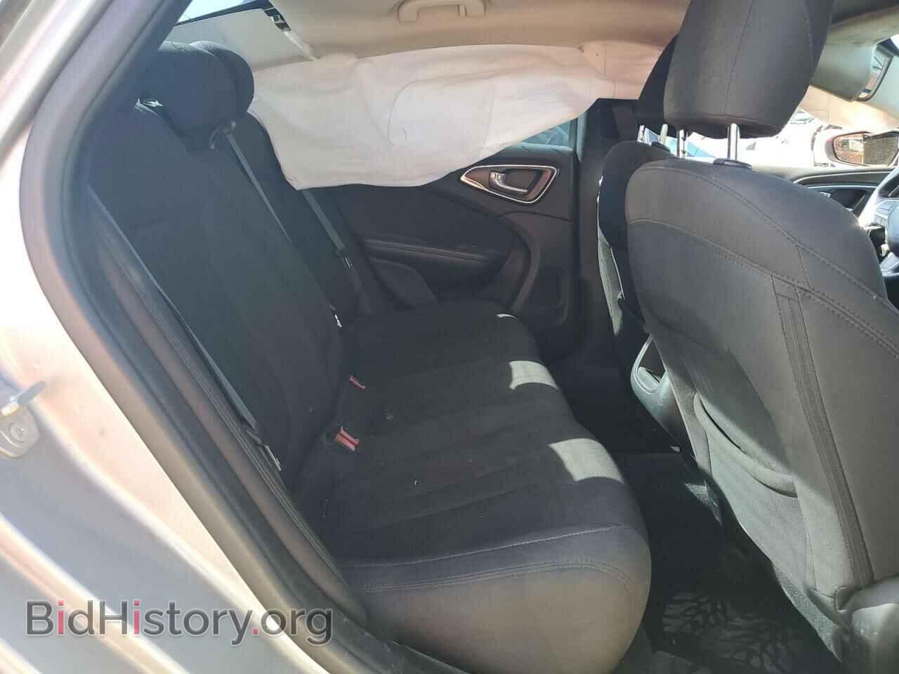 2016 CHRYSLER 200 - VIN: 1C3CCCABXGN110948 - Фото 10