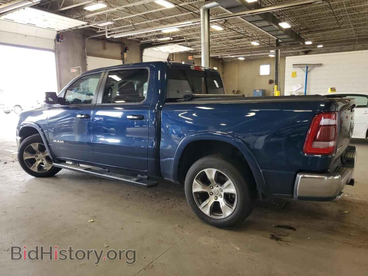 2020 RAM 1500 - VIN: 1C6SRFJT2LN302317 - Фото 2