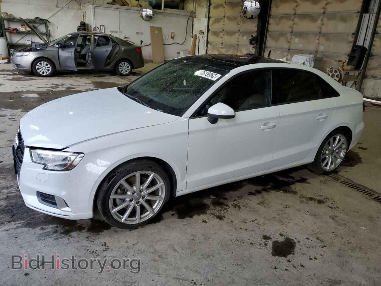Фотография WAUAUGFF6H1075348 - AUDI A3 2017
