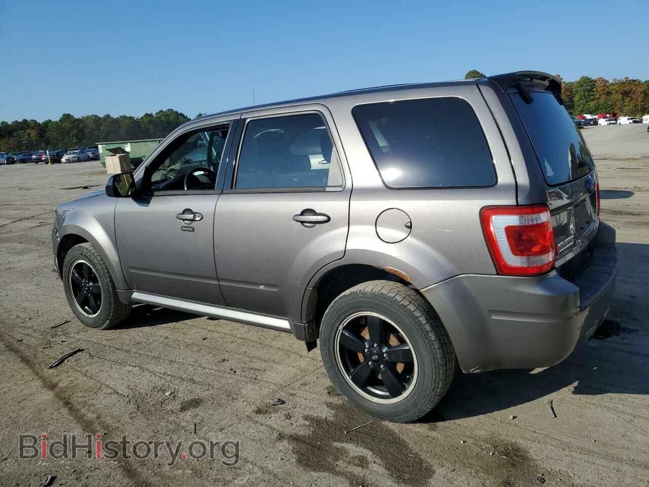 2011 FORD ESCAPE - VIN: 1FMCU9DG2BKC03195 - Фото 2