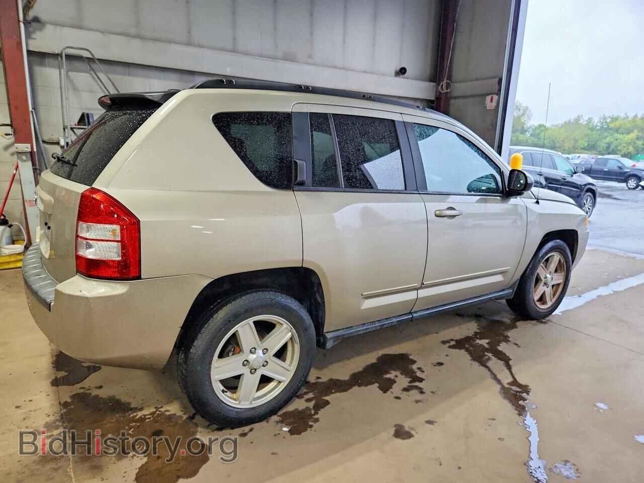 2010 JEEP COMPASS - VIN: 1J4NF4FBXAD511062 - Photo 3