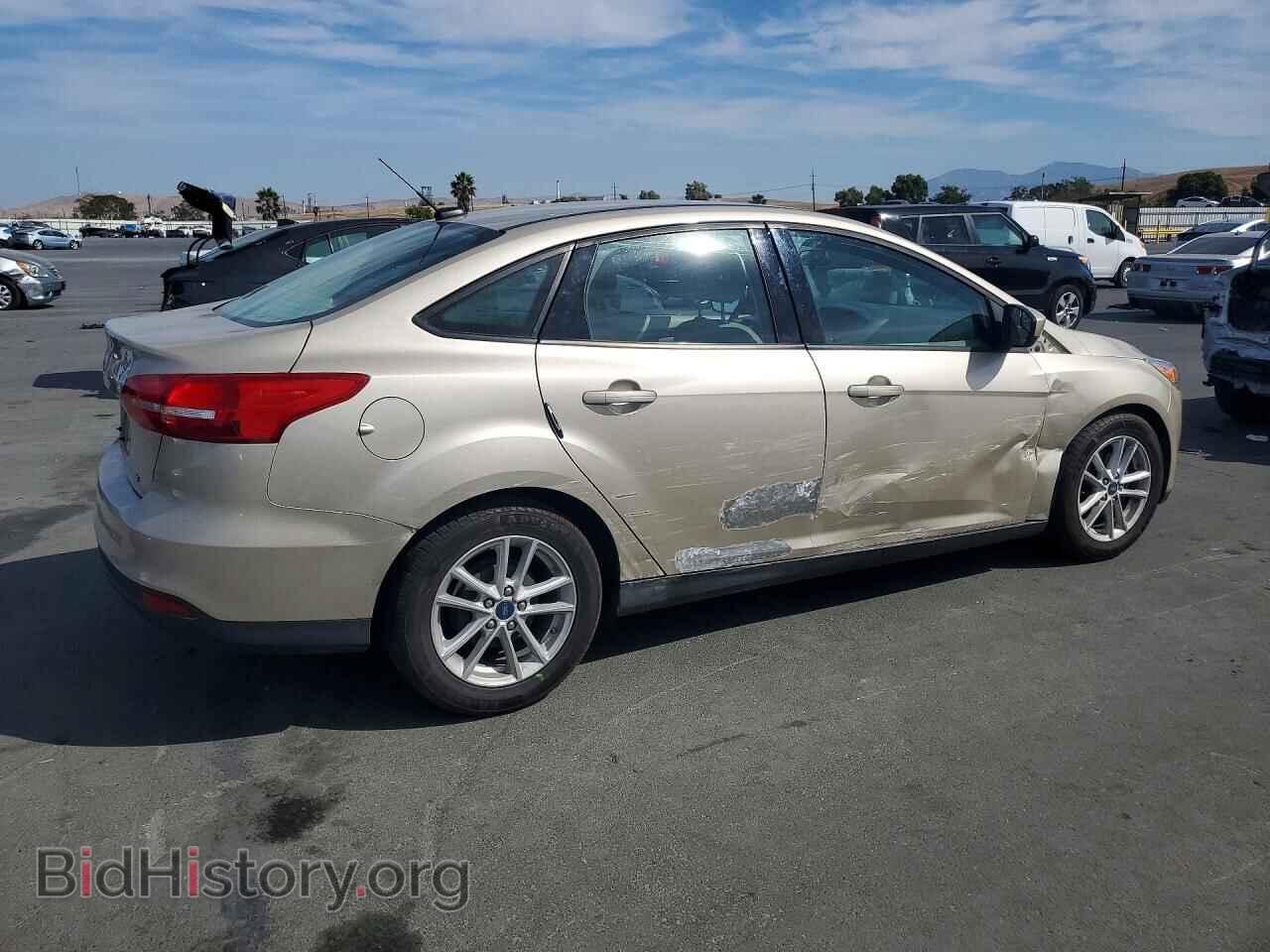 2018 FORD FOCUS - VIN: 1FADP3F2XJL304398 - Фото 3