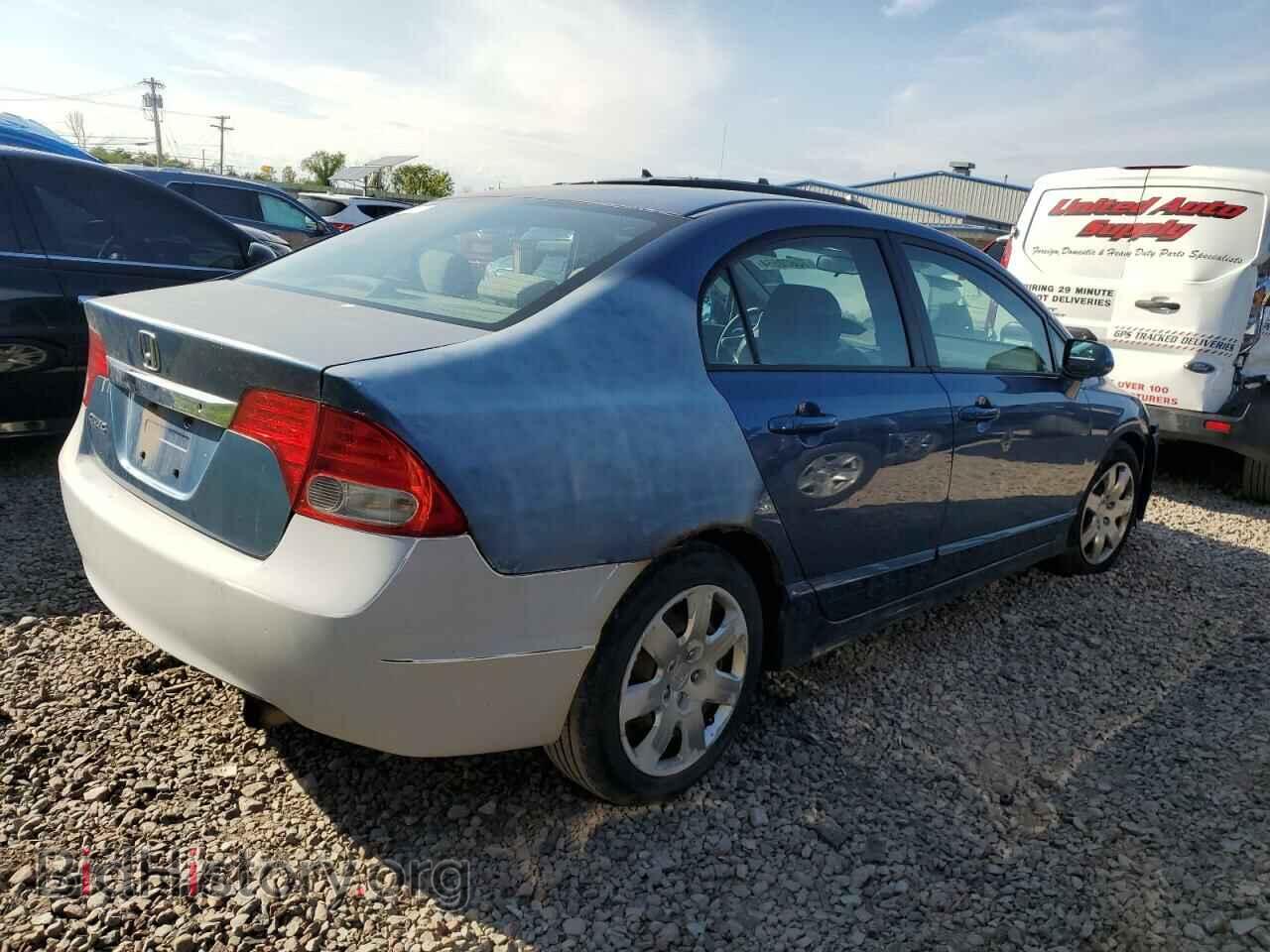 2010 HONDA CIVIC - VIN: 2HGFA1F52AH312870 - Фото 3