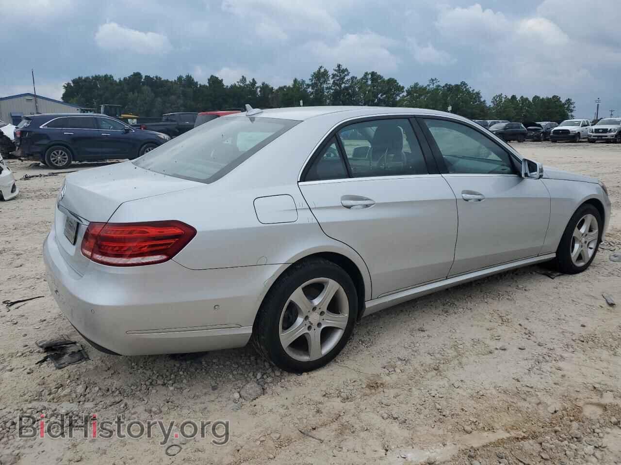 2014 MERCEDES-BENZ E-CLASS - VIN: WDDHF5KB1EA824674 - Фото 3