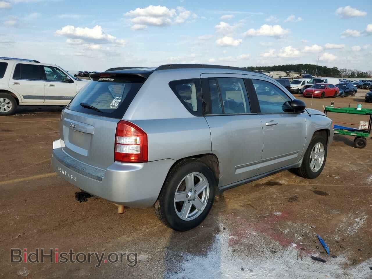 2010 JEEP COMPASS - VIN: 1J4NT4FA3AD555792 - Photo 3