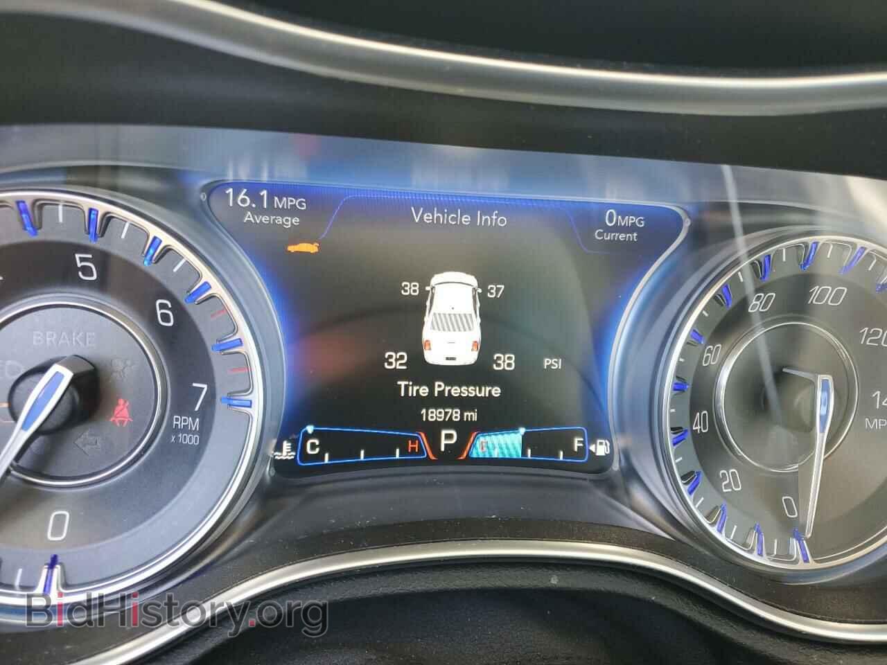 2016 CHRYSLER 300 - VIN: 2C3CCARG4GH213232 - Фото 9