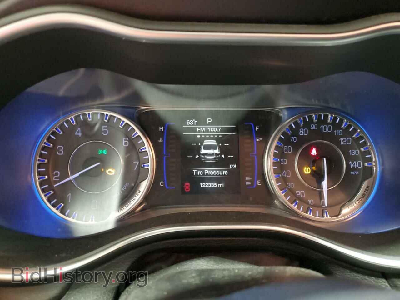 2016 CHRYSLER 200 - VIN: 1C3CCCAB6GN111840 - Фото 9