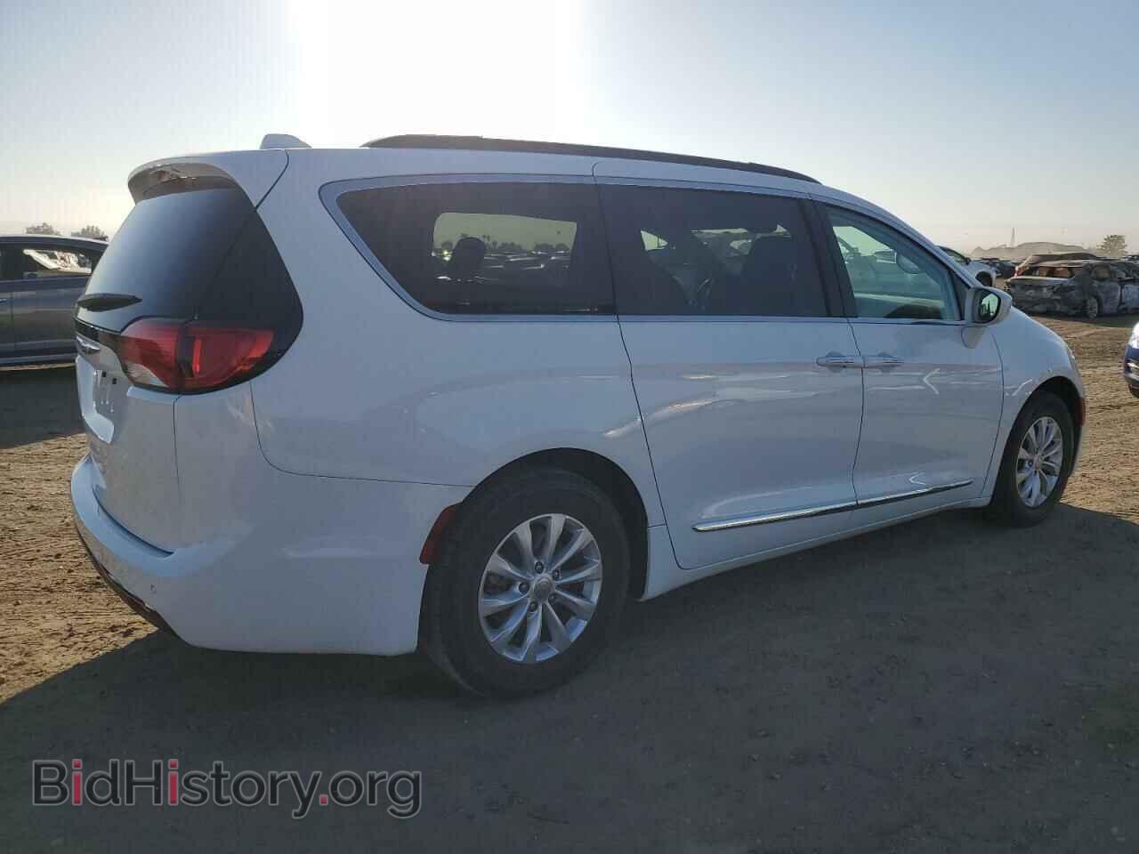 2017 CHRYSLER PACIFICA - VIN: 2C4RC1BG9HR533819 - Photo 3