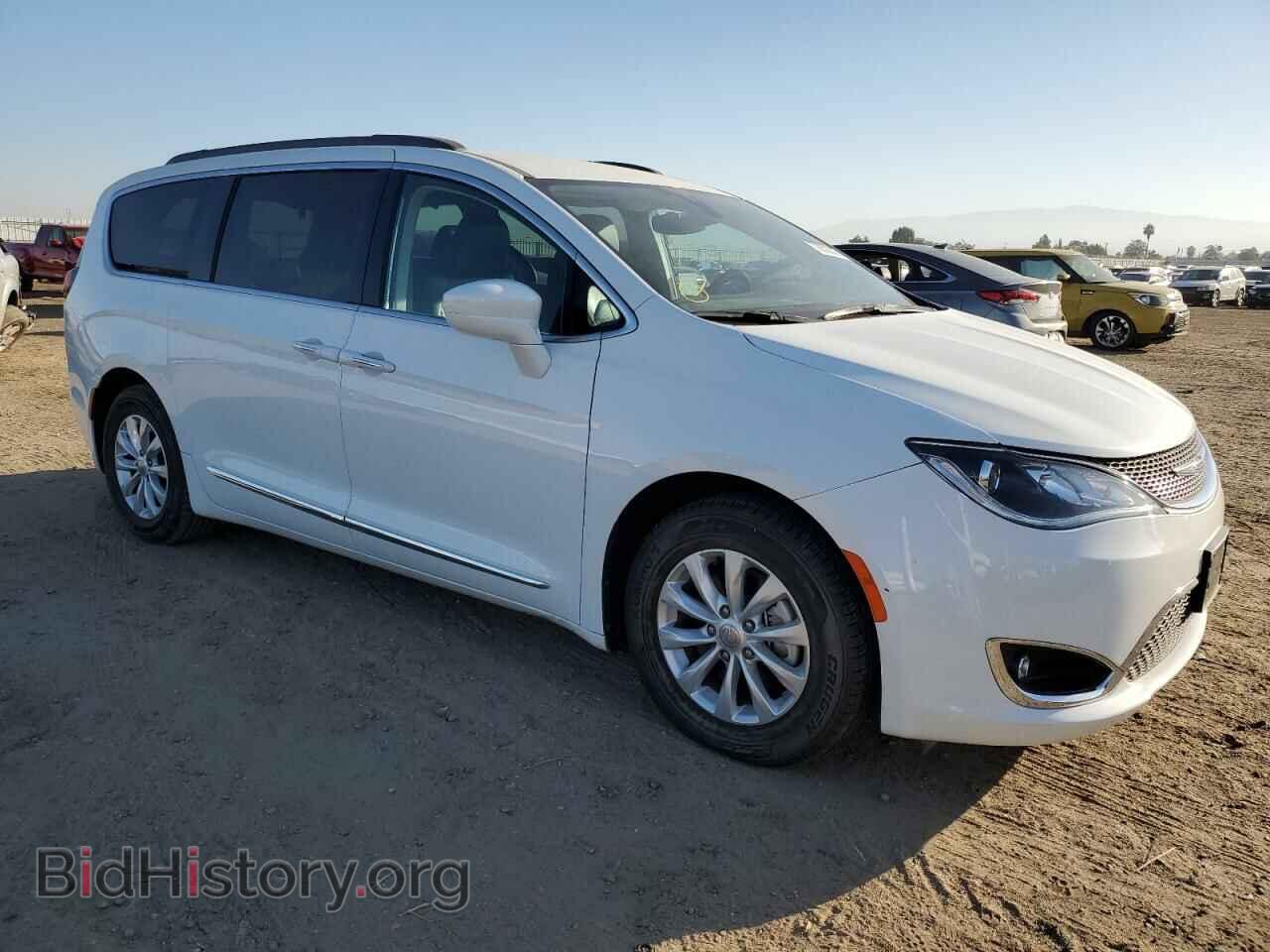 2017 CHRYSLER PACIFICA - VIN: 2C4RC1BG9HR533819 - Photo 4
