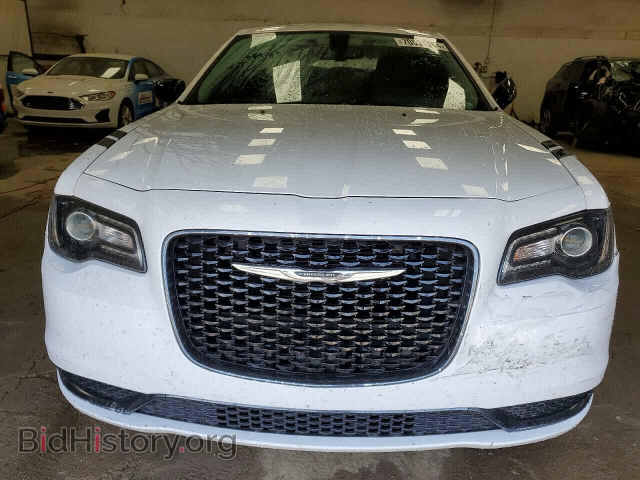 2019 CHRYSLER 300 - VIN: 2C3CCAAG9KH727291 - Фото 5