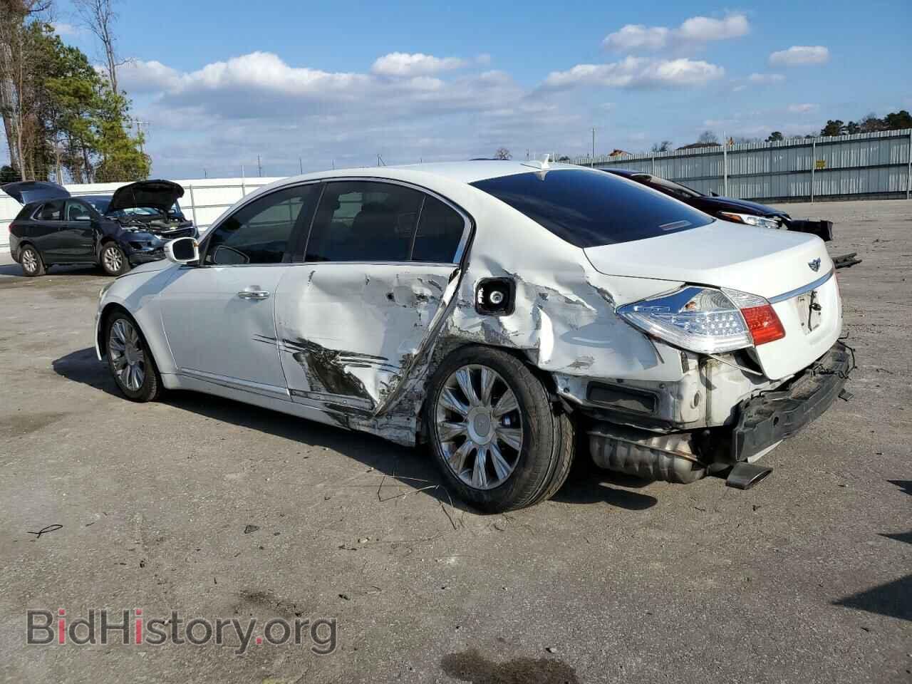 2011 HYUNDAI GENESIS - VIN: KMHGC4DE8BU129999 - Фото 2