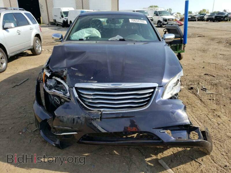 2011 Chrysler 200 (VIN 1C3BC2FB7BN594889) — фото 5 из 12