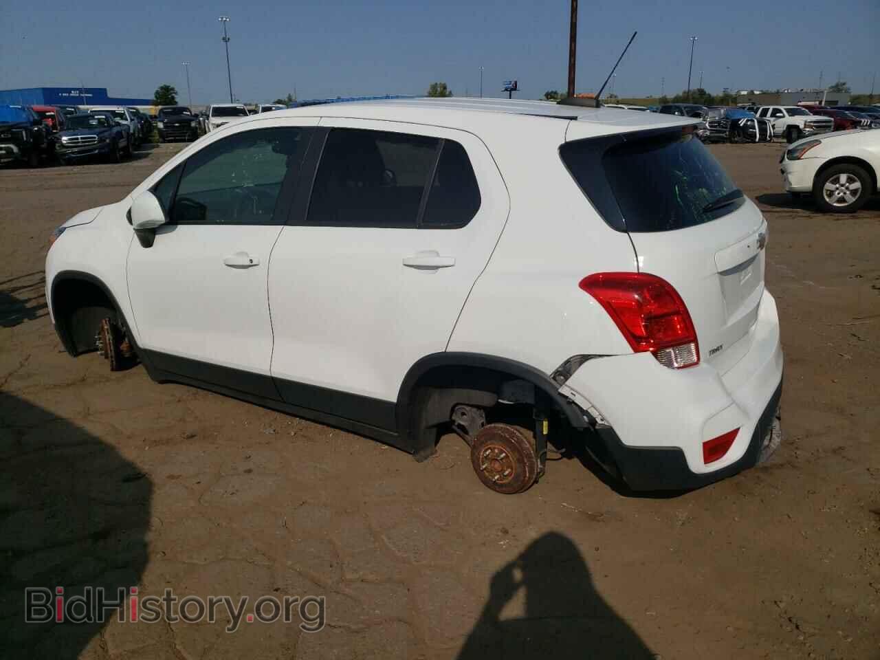 2019 CHEVROLET TRAX - VIN: 3GNCJKSB3KL383014 - Фото 2