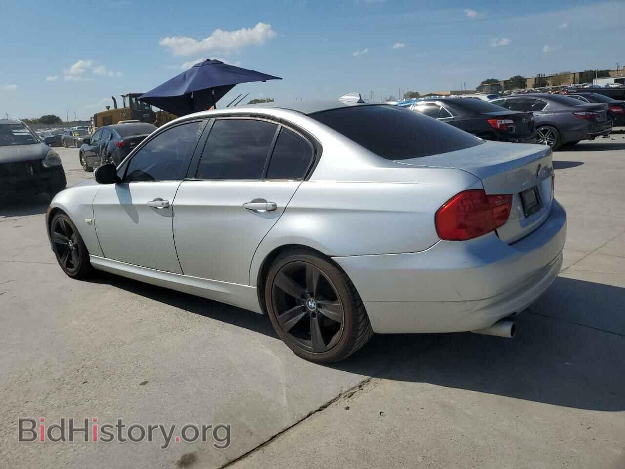 2011 BMW 3 SERIES - VIN: WBAPH7C54BE678163 - Фото 2