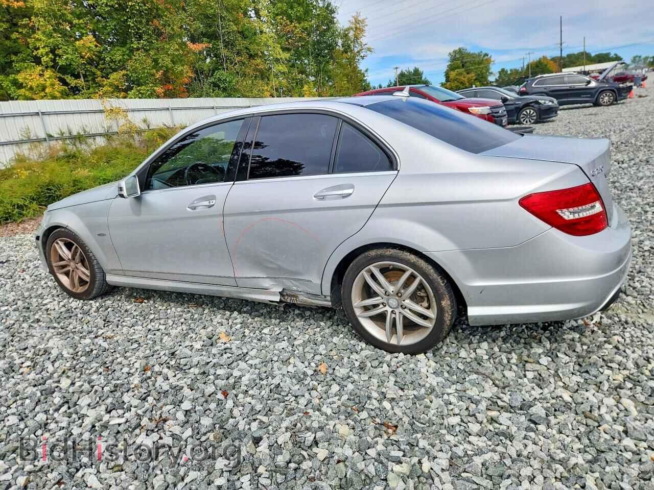 2012 MERCEDES-BENZ C-CLASS - VIN: WDDGF4HB3CR221169 - Фото 2