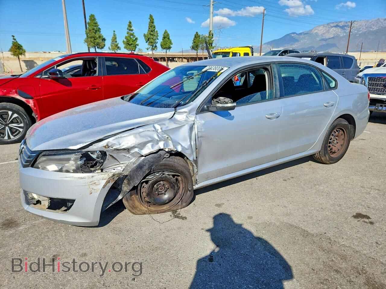 Фотография 1VWAP7A32DC033875 - VOLKSWAGEN PASSAT 2013