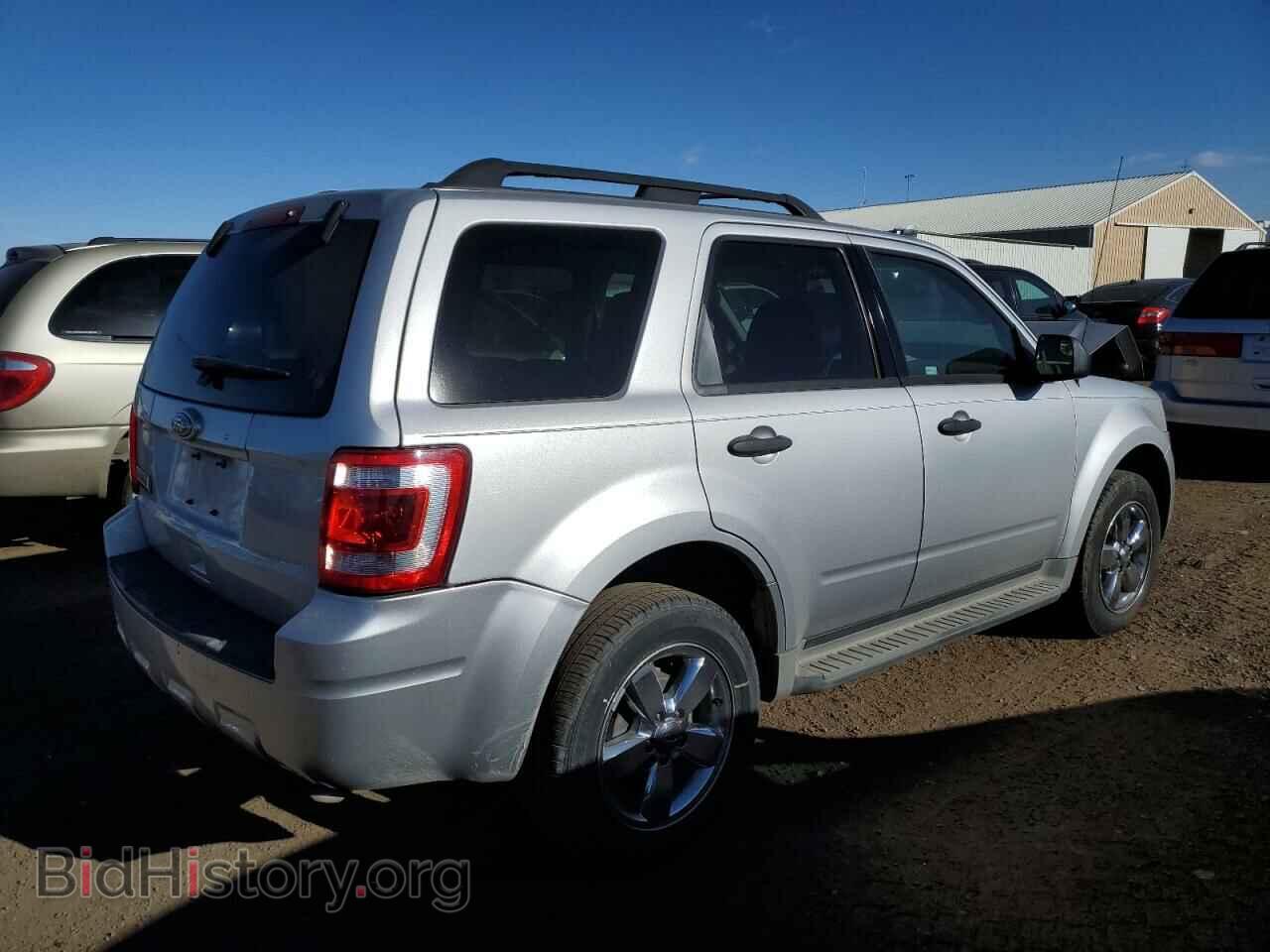 2011 FORD ESCAPE - VIN: 1FMCU0D77BKA53144 - Фото 3