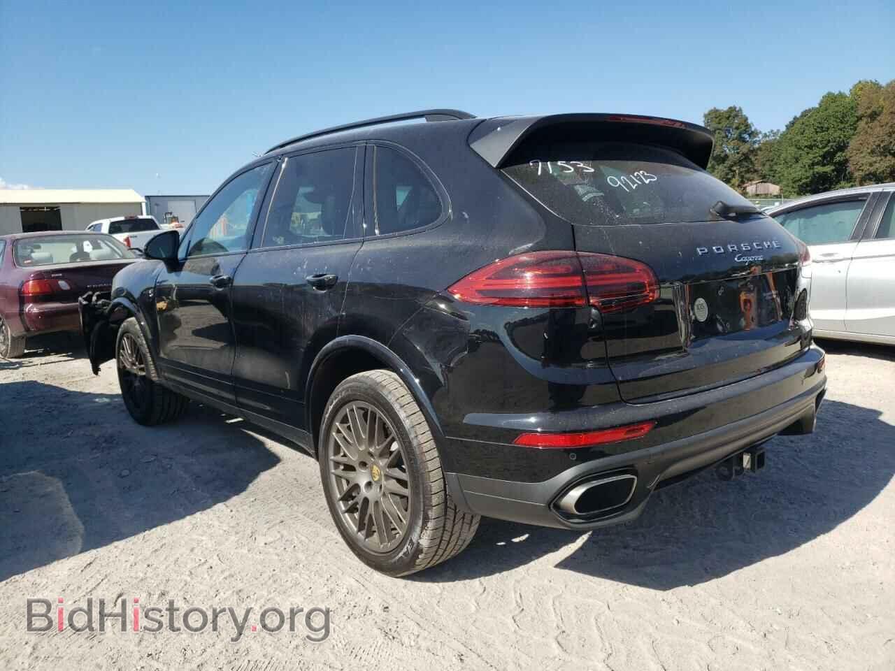 2017 PORSCHE CAYENNE - VIN: WP1AA2A27HKA87133 - Фото 2