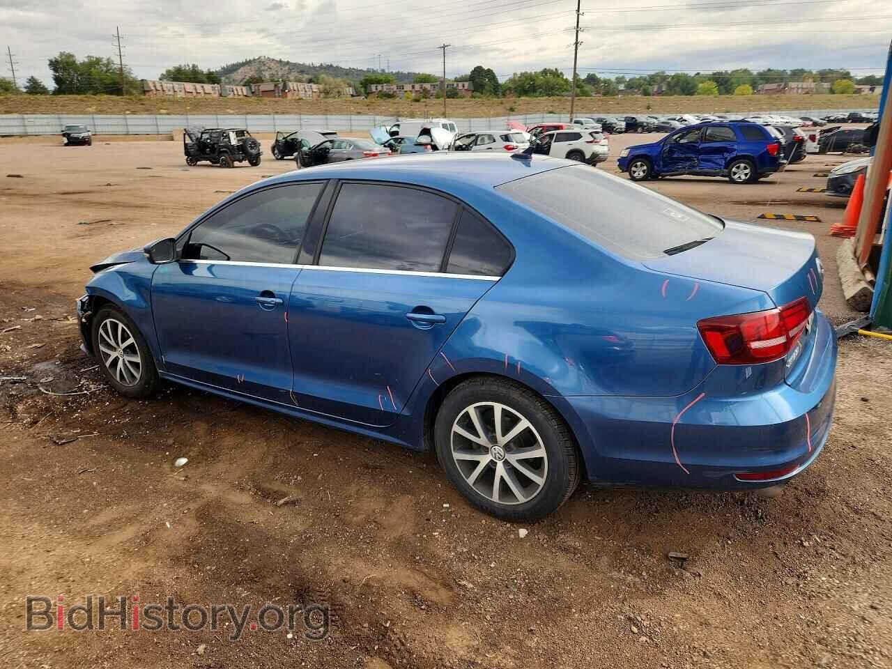 2017 VOLKSWAGEN JETTA - VIN: 3VWDB7AJ3HM387290 - Фото 2