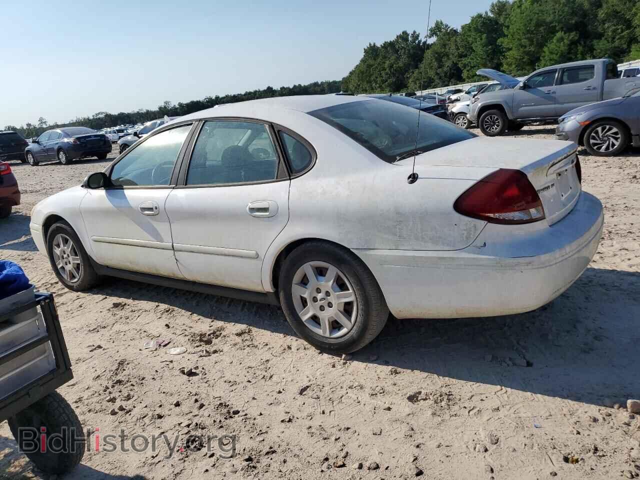 2005 FORD TAURUS - VIN: 1FAFP53U05A250394 - Фото 2
