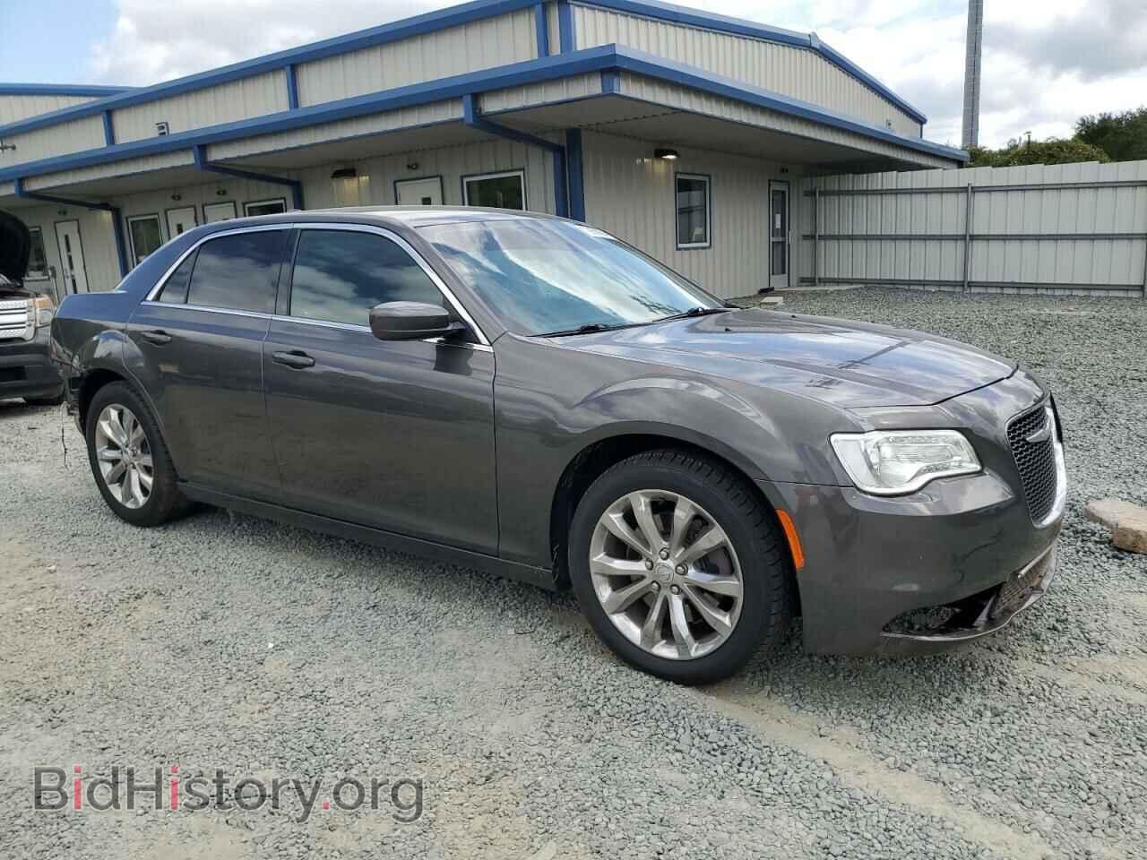 2017 CHRYSLER 300 - VIN: 2C3CCARG3HH647949 - Фото 4
