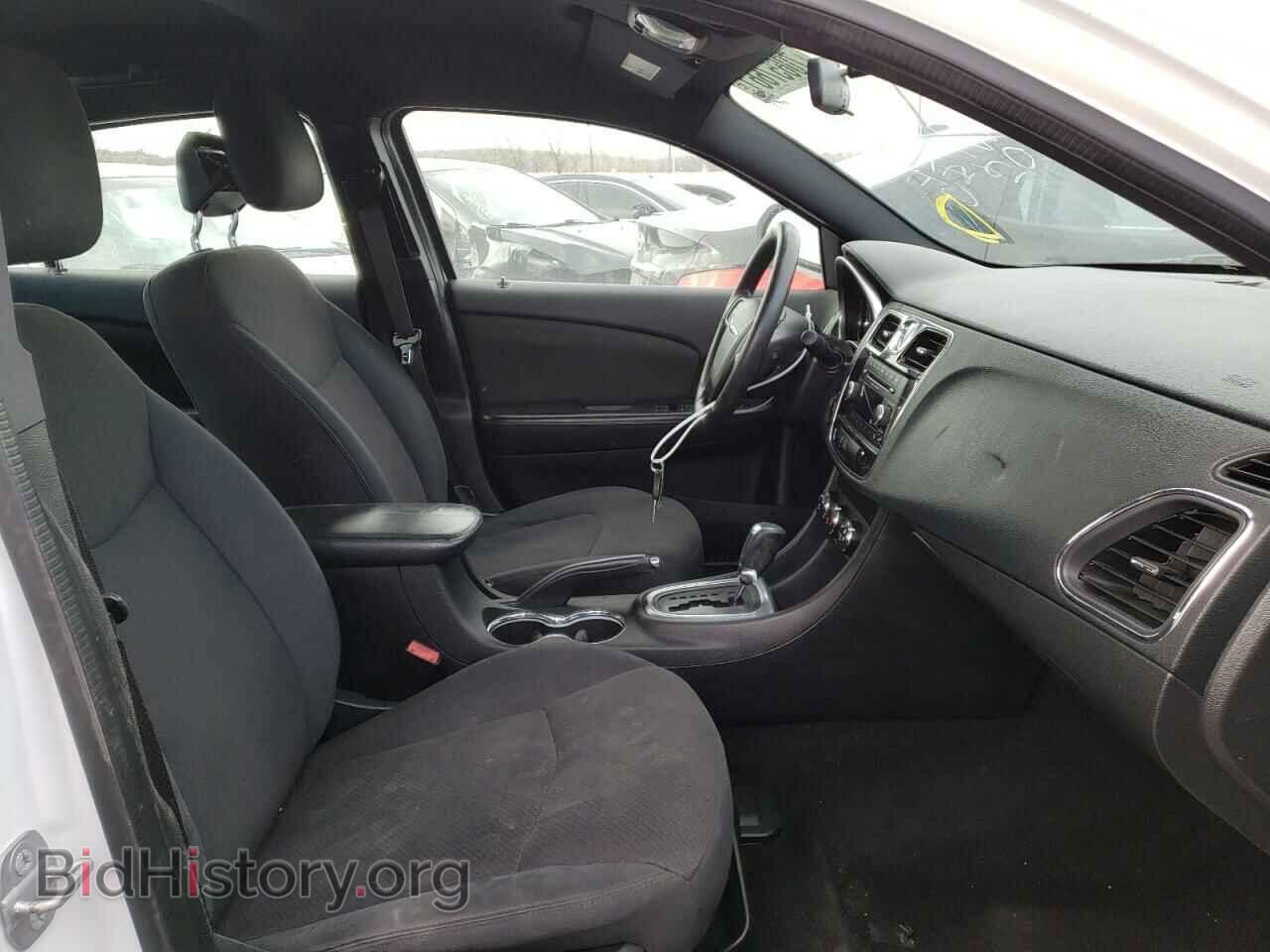 2014 CHRYSLER 200 - VIN: 1C3CCBAB2EN205057 - Фото 5