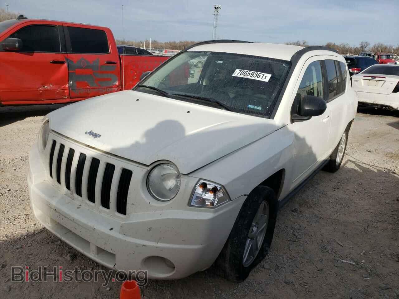 2010 JEEP COMPASS - VIN: 1J4NT4FA3AD515793 - Photo 2