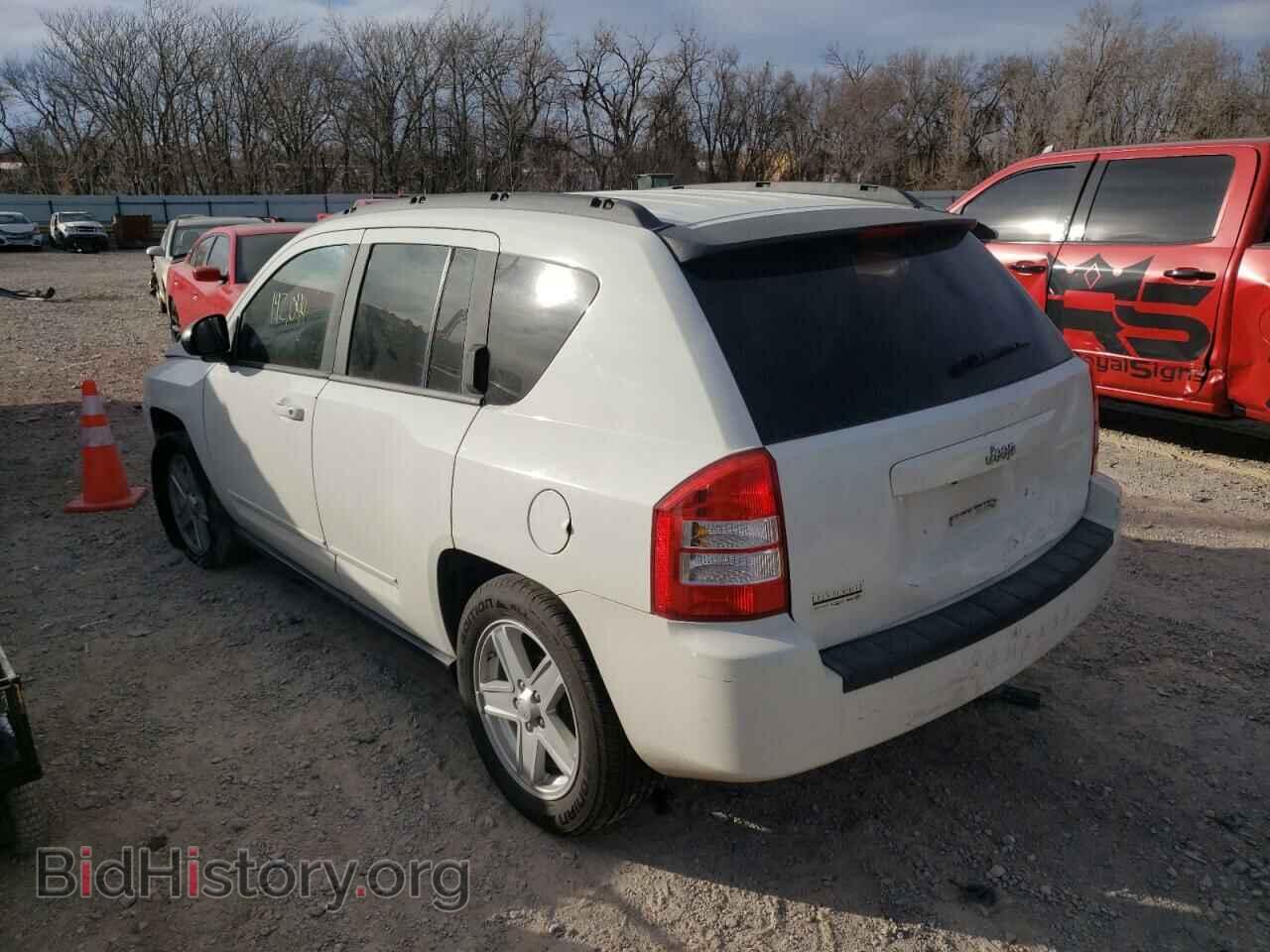2010 JEEP COMPASS - VIN: 1J4NT4FA3AD515793 - Photo 3