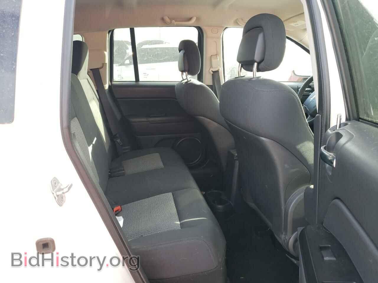 2010 JEEP COMPASS - VIN: 1J4NT4FA3AD515793 - Photo 6