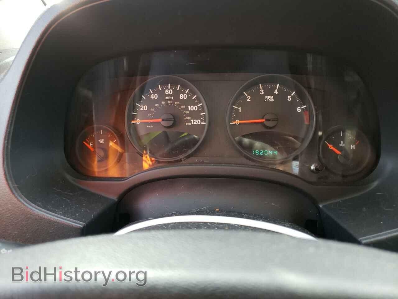 2010 JEEP COMPASS - VIN: 1J4NT4FA3AD515793 - Photo 8