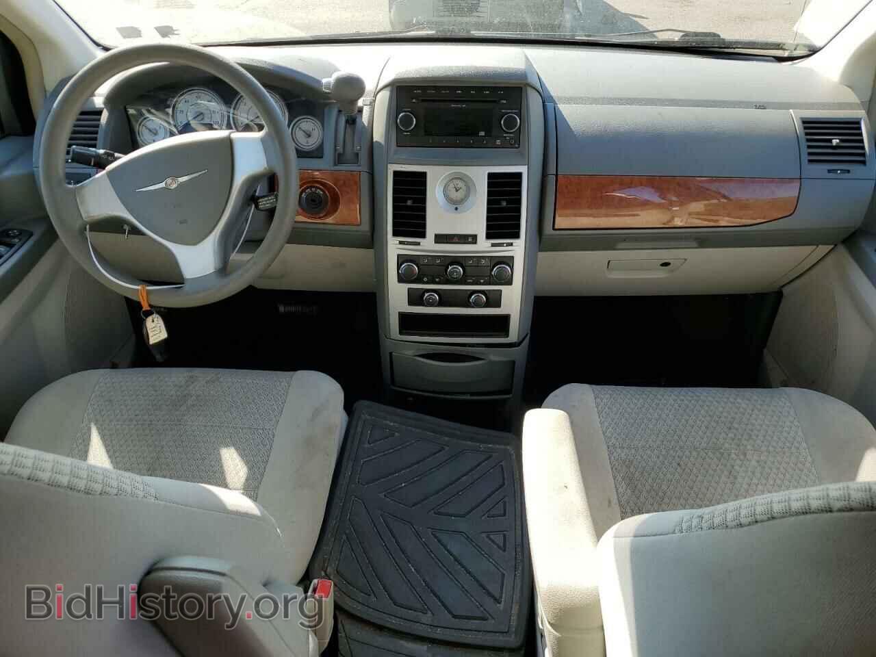 2009 CHRYSLER MINIVAN - VIN: 2A8HR44E09R567178 - Фото 8