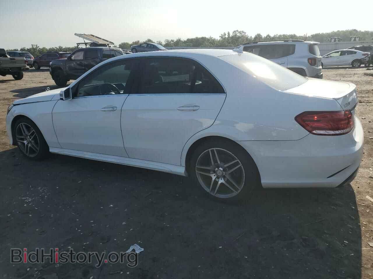 2014 MERCEDES-BENZ E-CLASS - VIN: WDDHF8JB0EA778578 - Фото 2