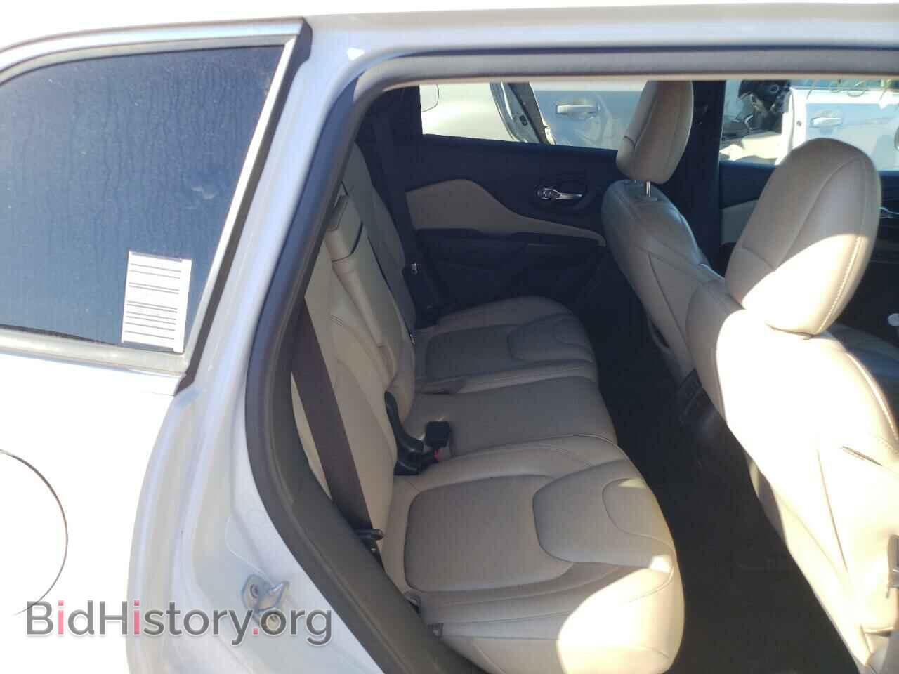 2017 JEEP CHEROKEE - VIN: 1C4PJLDB4HW526200 - Фото 6