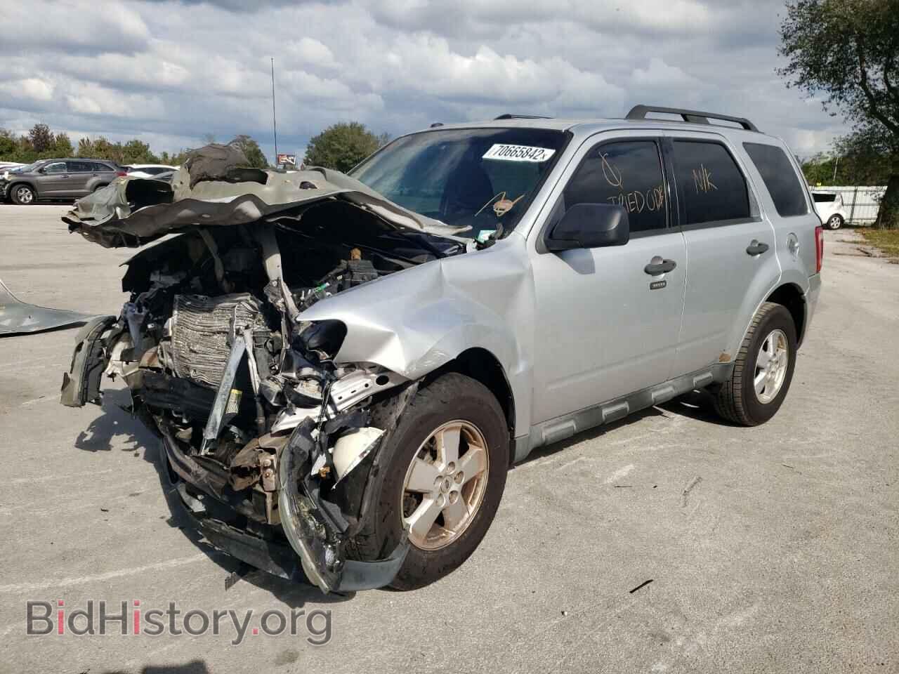 Фотография 1FMCU0D76BKA43379 - FORD ESCAPE 2011