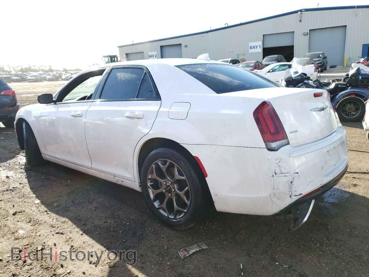 2016 CHRYSLER 300 - VIN: 2C3CCAGG3GH176077 - Фото 2