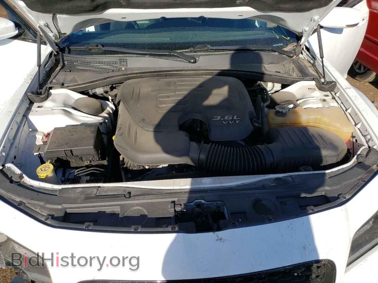 2016 CHRYSLER 300 - VIN: 2C3CCAGG3GH176077 - Фото 11