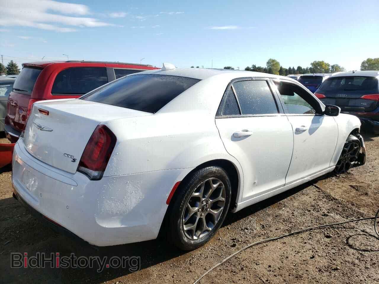 2016 CHRYSLER 300 - VIN: 2C3CCAGG3GH176077 - Фото 3