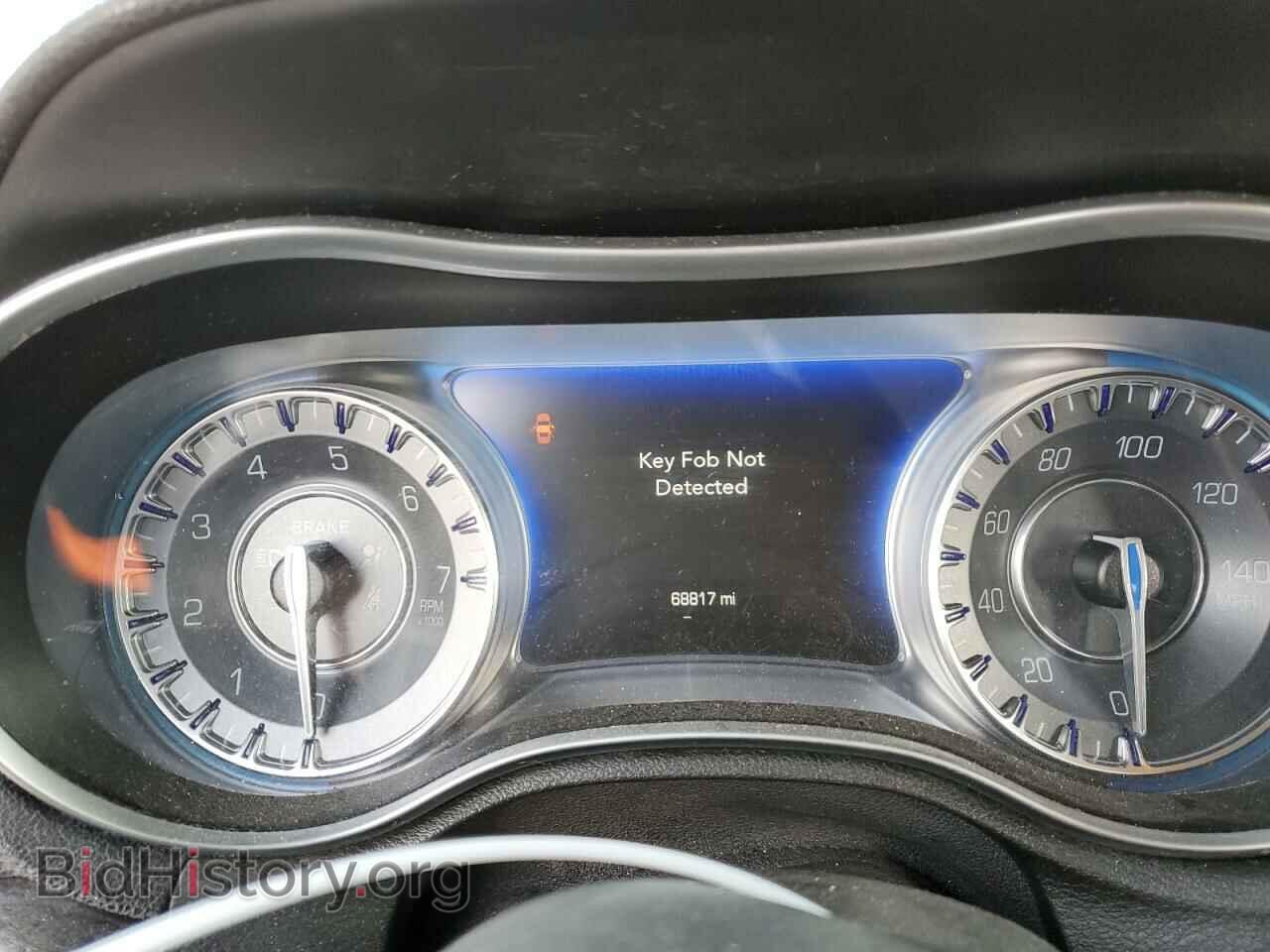 2016 CHRYSLER 300 - VIN: 2C3CCARG8GH270789 - Фото 9