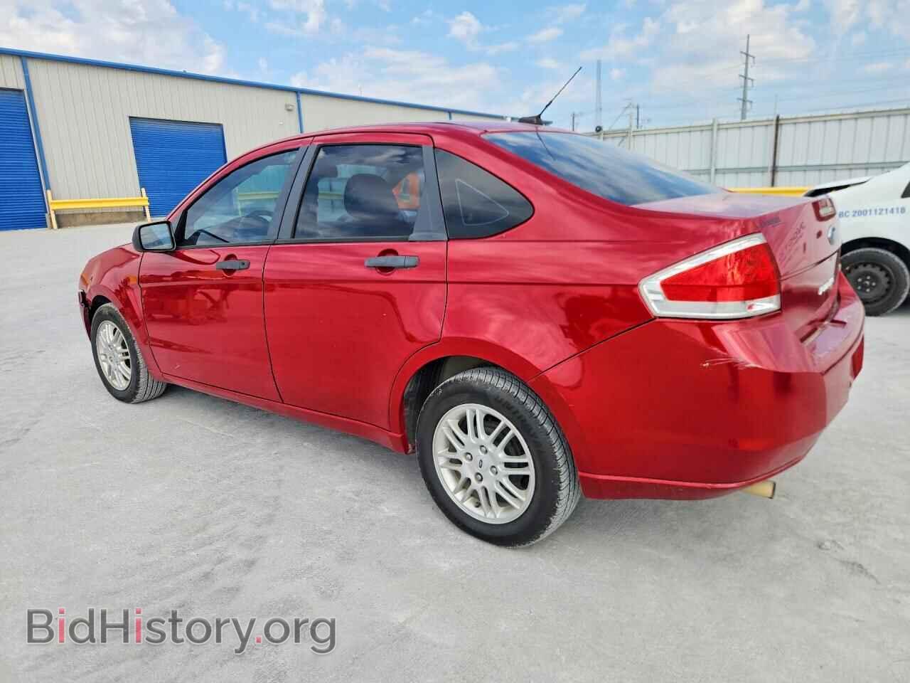 2011 FORD FOCUS - VIN: 1FAHP3FN5BW142045 - Photo 2