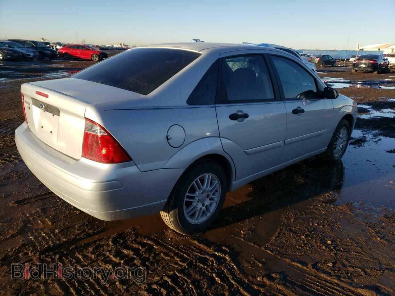 2007 FORD FOCUS - VIN: 1FAFP34N17W251507 - Фото 4