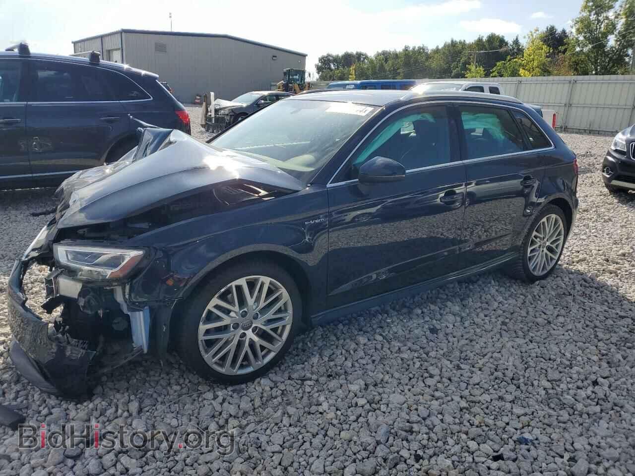 Photo WAUTPBFF8JA154836 - AUDI A3 2018