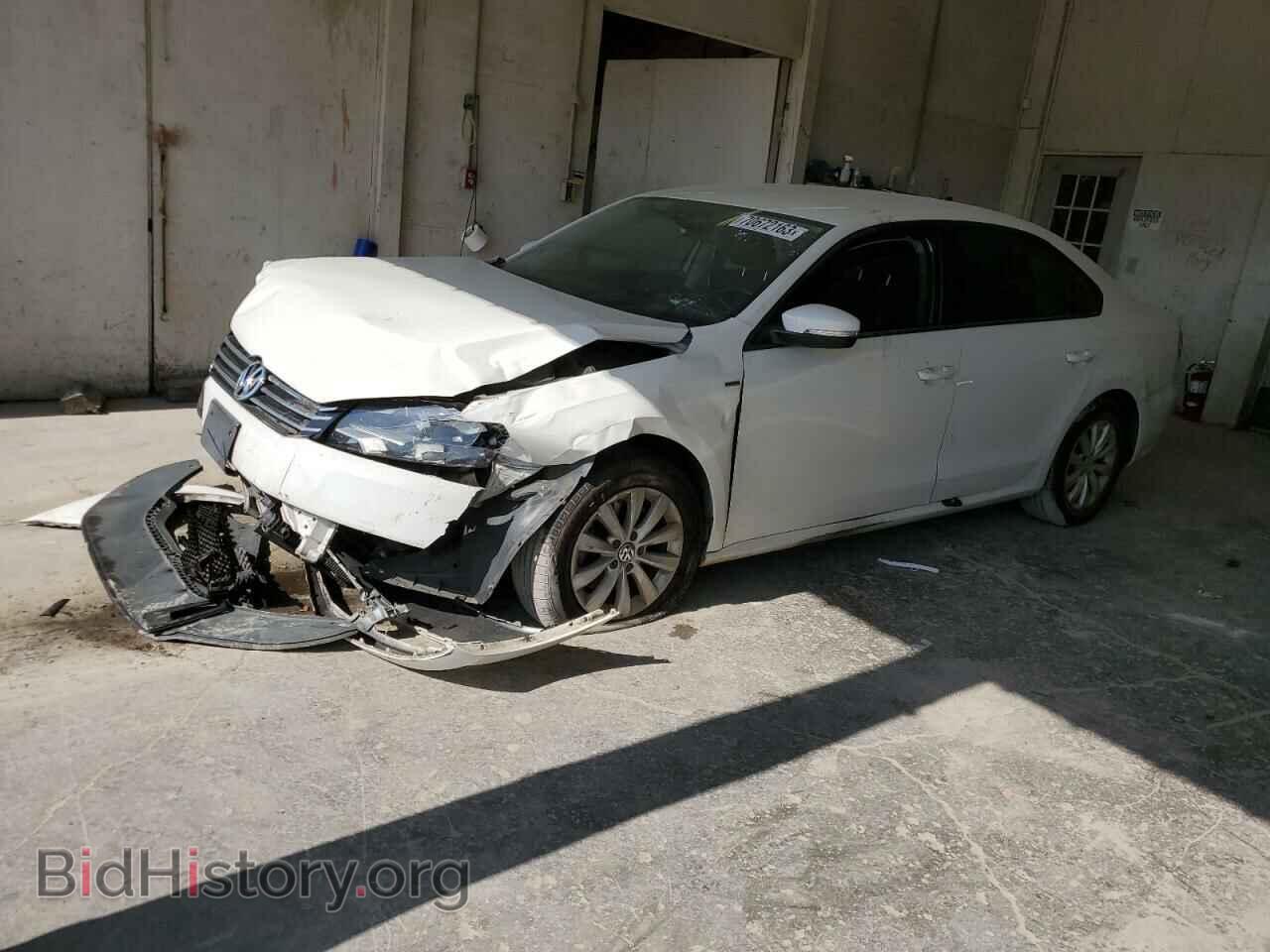 Photo 1VWAT7A37FC040206 - VOLKSWAGEN PASSAT 2015