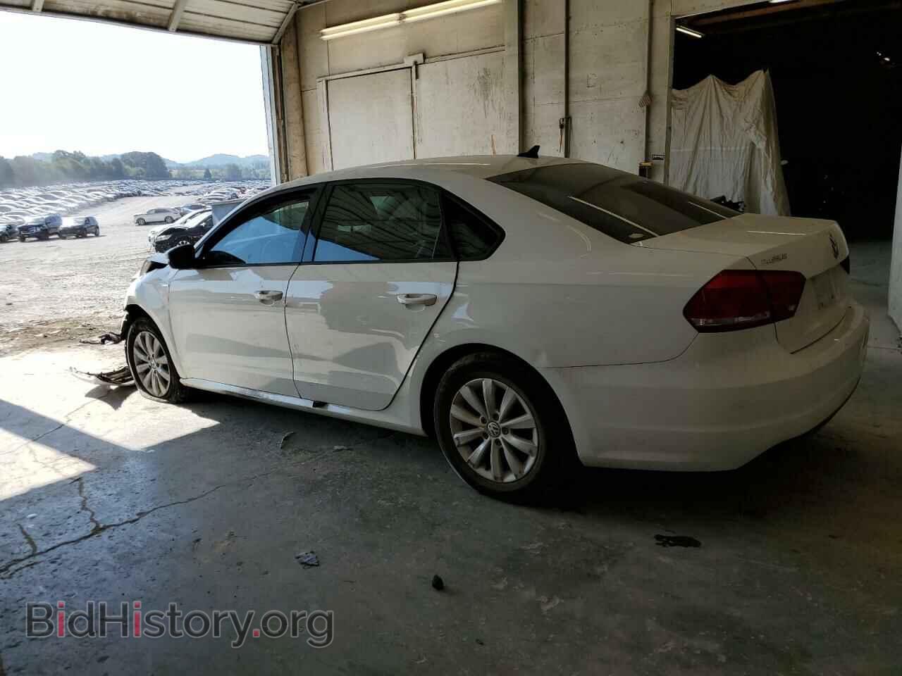 2015 VOLKSWAGEN PASSAT - VIN: 1VWAT7A37FC040206 - Фото 2