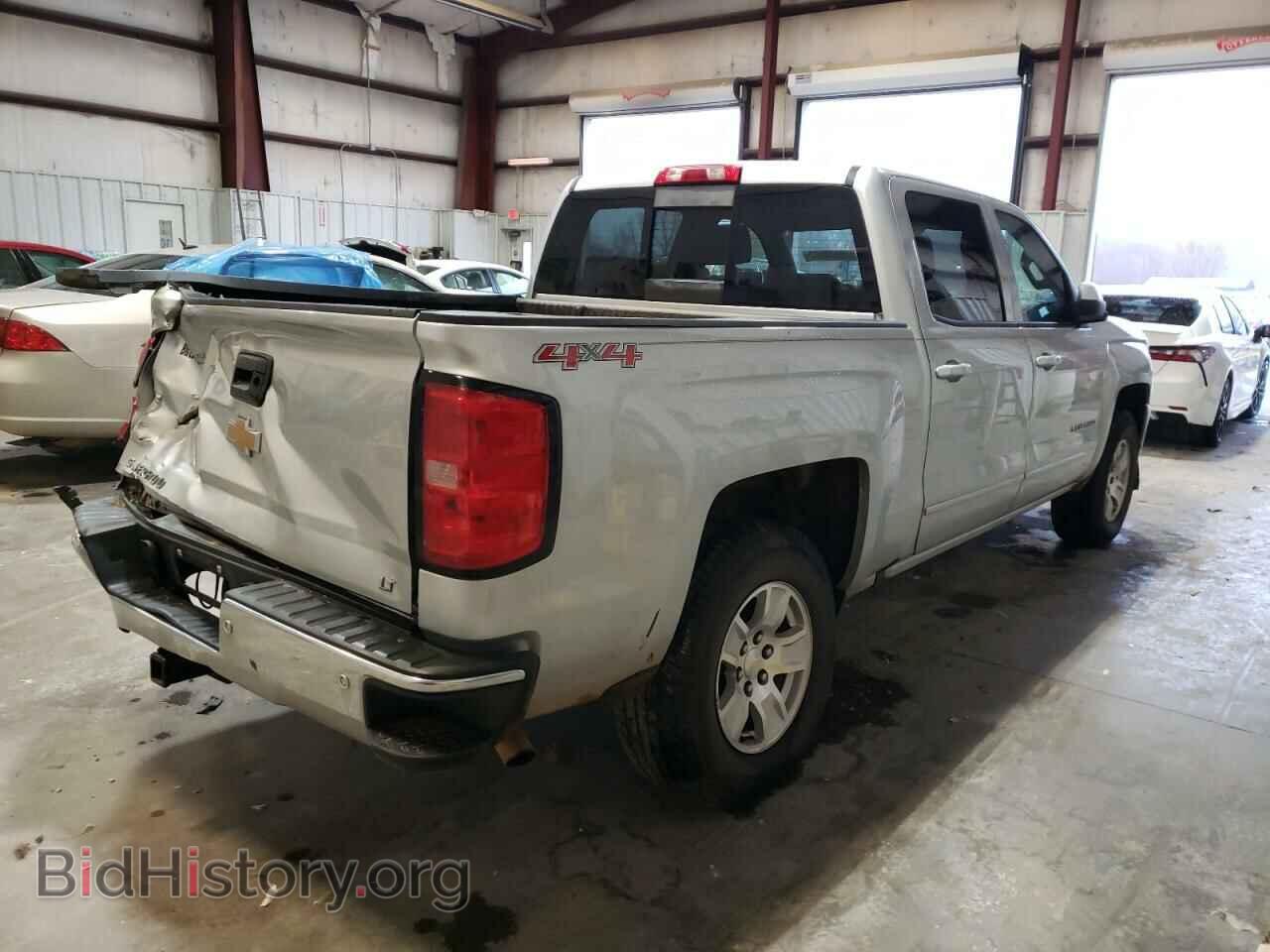 2017 CHEVROLET SILVERADO - VIN: 3GCUKREC4HG509843 - Фото 3