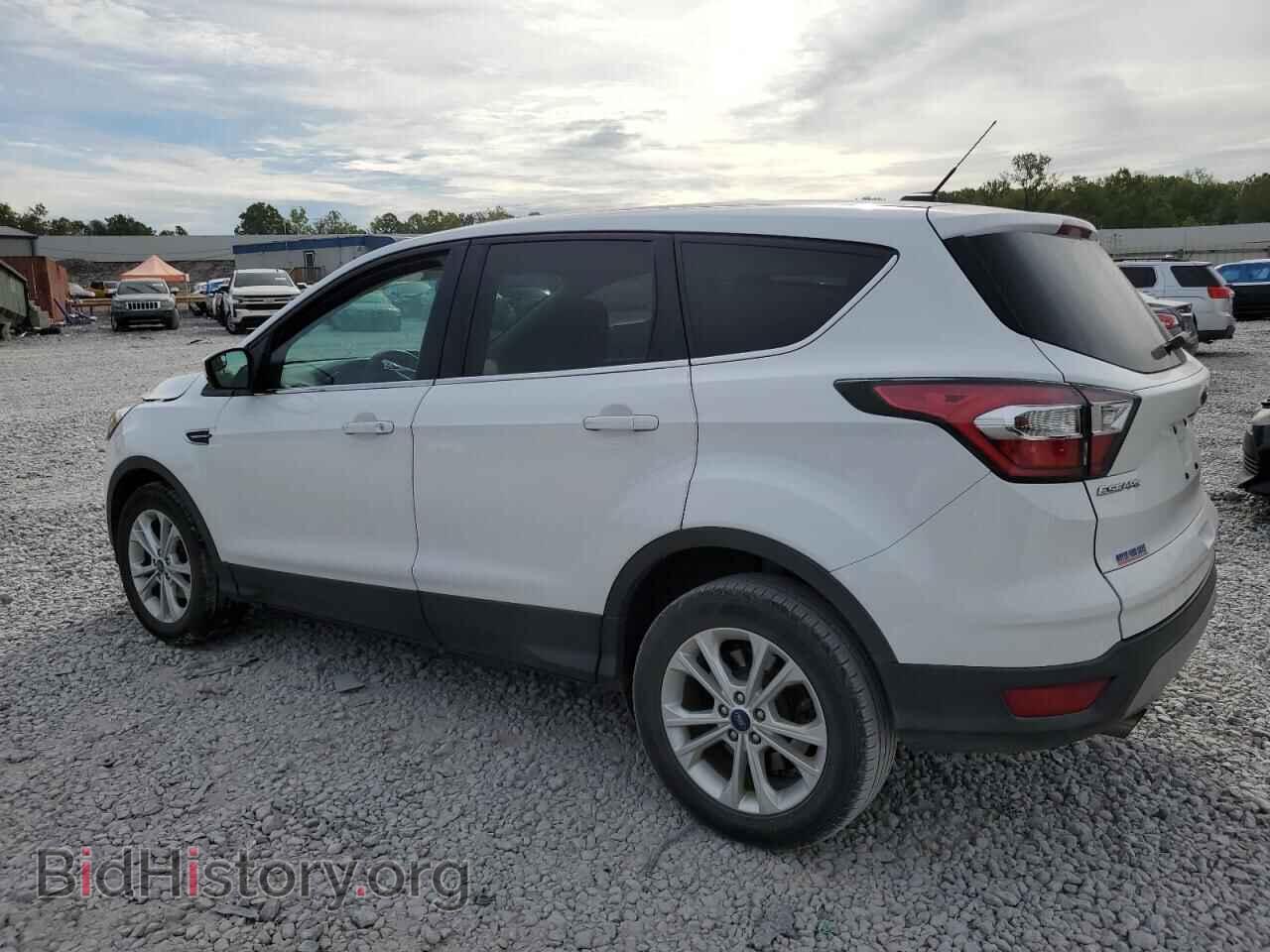 2017 FORD ESCAPE - VIN: 1FMCU0GD9HUB20681 - Фото 2