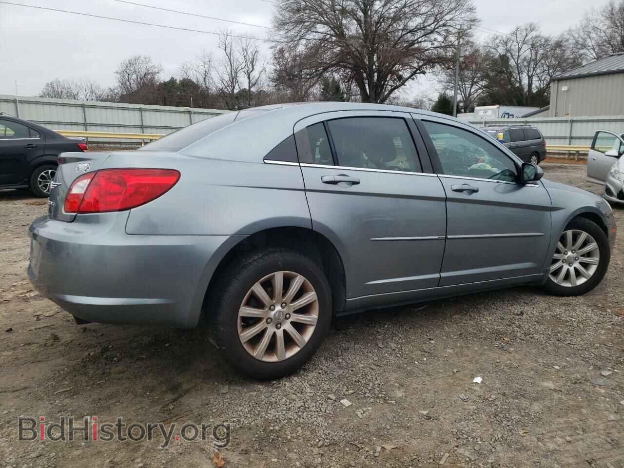 2010 CHRYSLER SEBRING - VIN: 1C3CC5FD4AN196948 - Фото 3