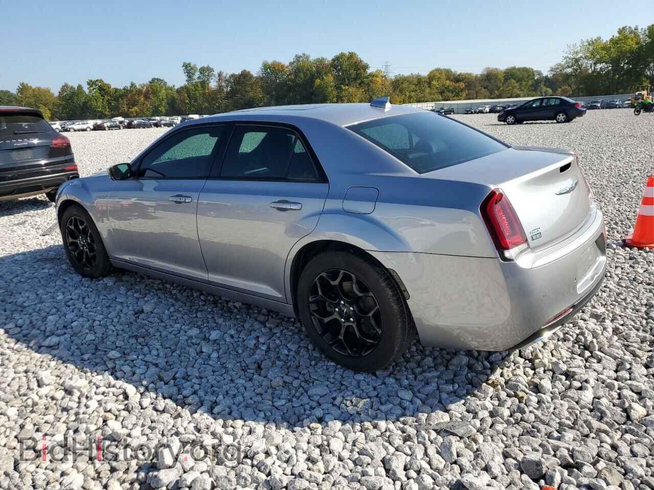 2016 CHRYSLER 300 - VIN: 2C3CCAGG6GH136186 - Фото 2